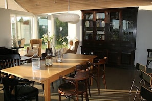 Dining - Luxury riverfront villa, w/ hot tub and close to the Golden Circle (hveragerdi)