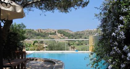Bauernhaus mit privatem Swimmingpool, voller Charakter und Charme