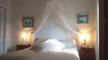 1 dormitorio, tabla de planchar con plancha, wifi gratis y ropa de cama