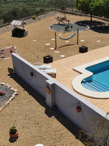 Villa Marie Anne sijaitsee rauhallisilla vuorilla, joista on upeat näkymät ympäri,