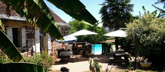 Country Cottage + Fabulous Views. PRIVATE Exclusive Pool.  WIFI.  Pets Welcome!