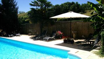 Piscine extérieure, piscine chauffée