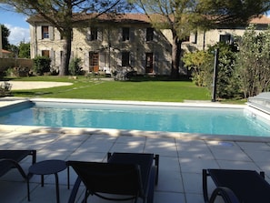 Piscine extérieure, piscine chauffée