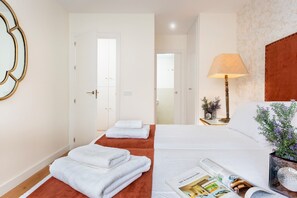 2 slaapkamers, een strijkplank/strijkijzer, wifi, beddengoed