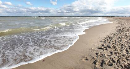 House m.WLan, Sky, near the beach, renovated, dogs welcome, fully fenced