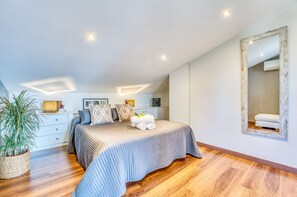 4 slaapkamers, een strijkplank/strijkijzer, gratis wifi, beddengoed