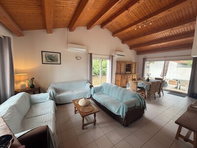 Le Nid des Nôtres - a cocoon of softness between sea and forest ☀️