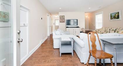 3 Adorable Old Fashioned Cottages In A Great Location ~ 3 Cottages At One Price!