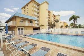 Newly remodeled heated pool - Gulf-Front Condo with Front Row Sunset Views.. see the VIDEO (Fort Myers Beach)