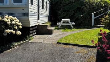 Mobile Home, 3 Bedrooms (Caravan 6 Pet-Free) | Bed sheets