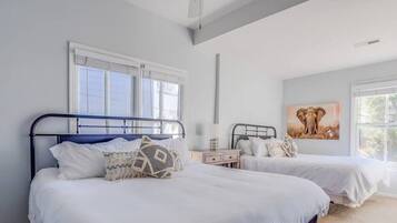 4 habitaciones, tabla de planchar con plancha, cuna de viaje y wifi