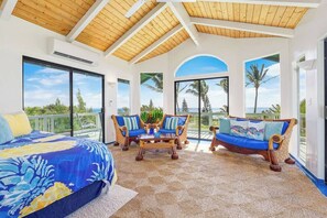 1 bedroom, desk, iron/ironing board, travel cot - Priv Hot Tub + Shared Jungle Pool! - Ocean Lookout (Haiku)