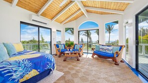 1 bedroom, desk, iron/ironing board, travel crib - ★Jump Start The Road to Hana at Ocean Lookout! Private Hot Tub+Pool Access + AC (Haiku)