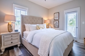 2 عدّة غرف نوم ومكواة/لوح كي وواي فاي مجانًا وملاءات أسرّة