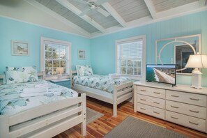 6 bedrooms, travel cot, free WiFi, bed sheets