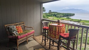 MOLOKAI ISLAND Two Bedroom Oceanfront Top End Unit! Ualapue Vrbo