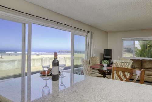 Oceanfront Paradise – Beachfront Condo