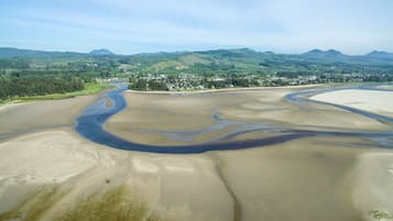 Beach nearby, sun loungers