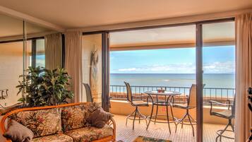 TV, DVD player, table tennis, books