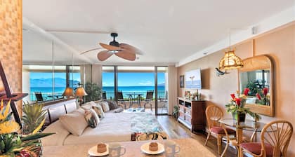 Kaanapali, Ocean Front Condo, Free parking and NO Resort Fee’s, Cabana Access.