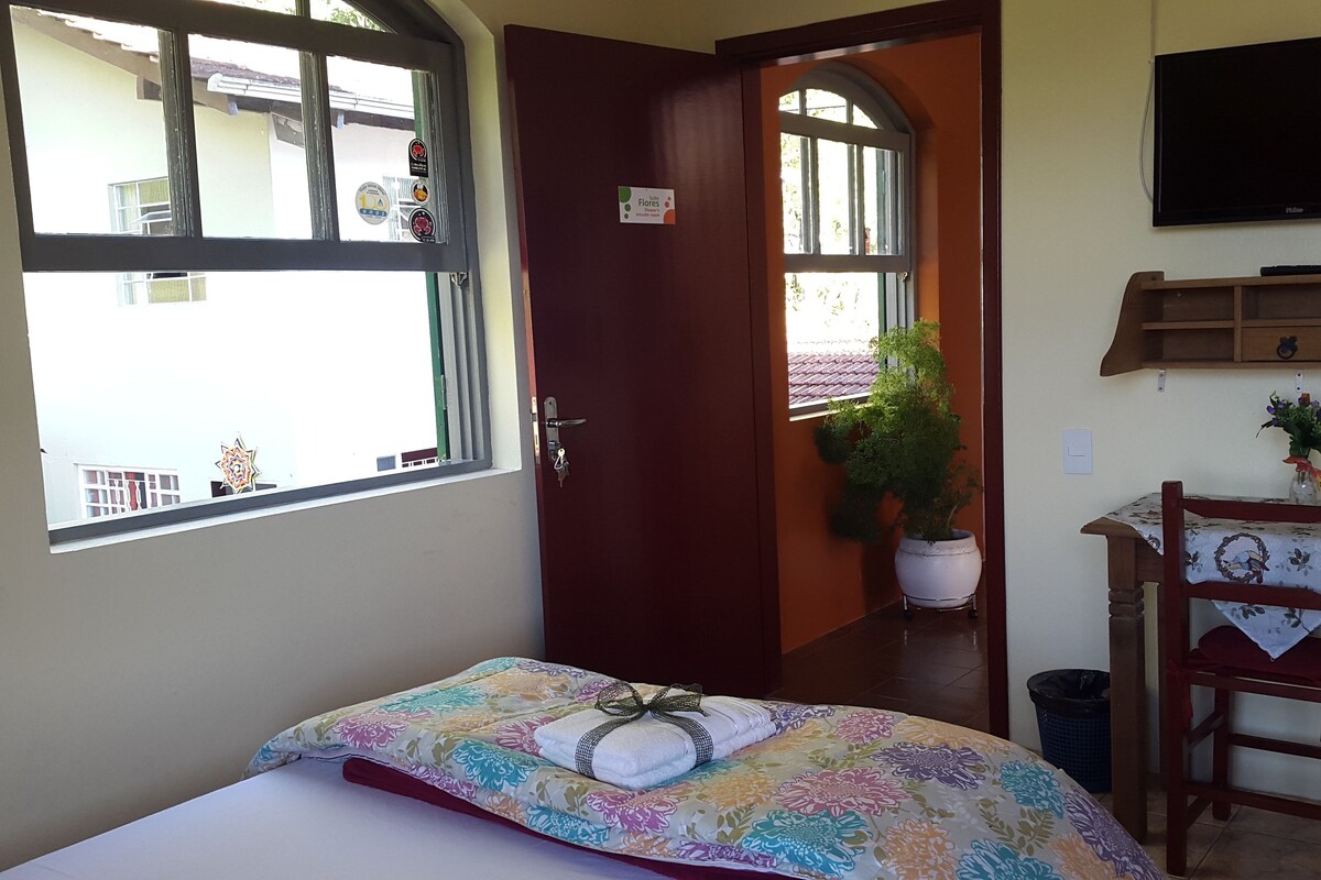 Suite (Privada) | Individually decorated, individually furnished, free WiFi, bed sheets