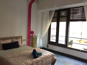 Habitación doble, baño compartido, vistas a la ciudad | Vistas desde la habitación