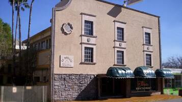 Façana frontal de l'allotjament