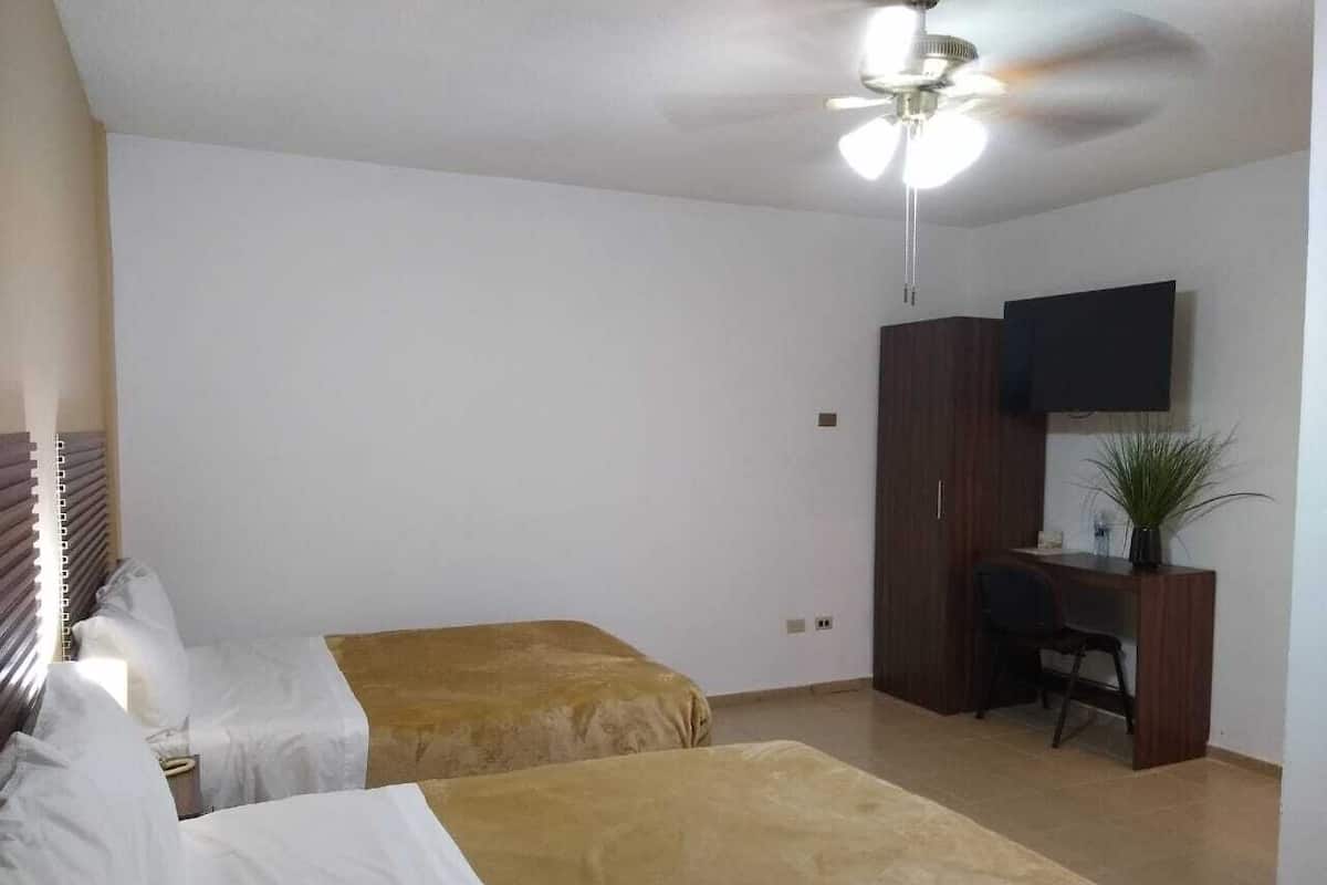 Rideaux occultants, Wi-Fi gratuit, draps fournis