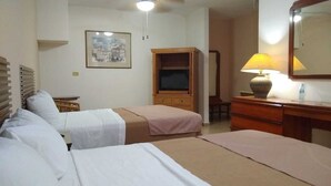 Kamar Double Standar | Tirai kedap cahaya, Wi-Fi gratis, dan seprai linen
