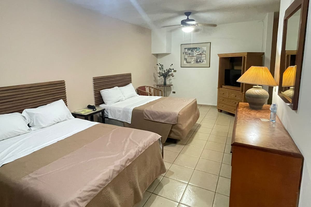 Chambre Double Standard | Rideaux occultants, Wi-Fi gratuit, draps fournis