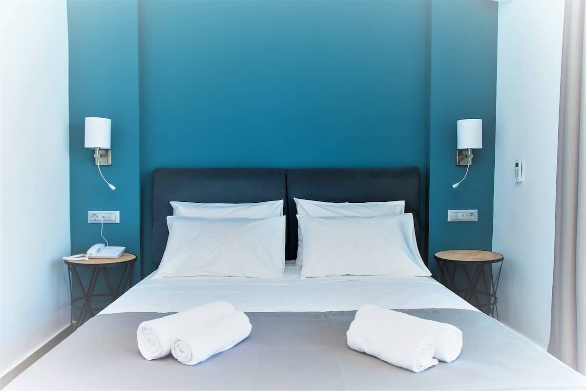 Lägenhet Deluxe - 1 queensize-säng med bäddsoffa - icke-rökare - havsutsikt | 1 sovrum, minibar och värdeförvaringsskåp på rummet