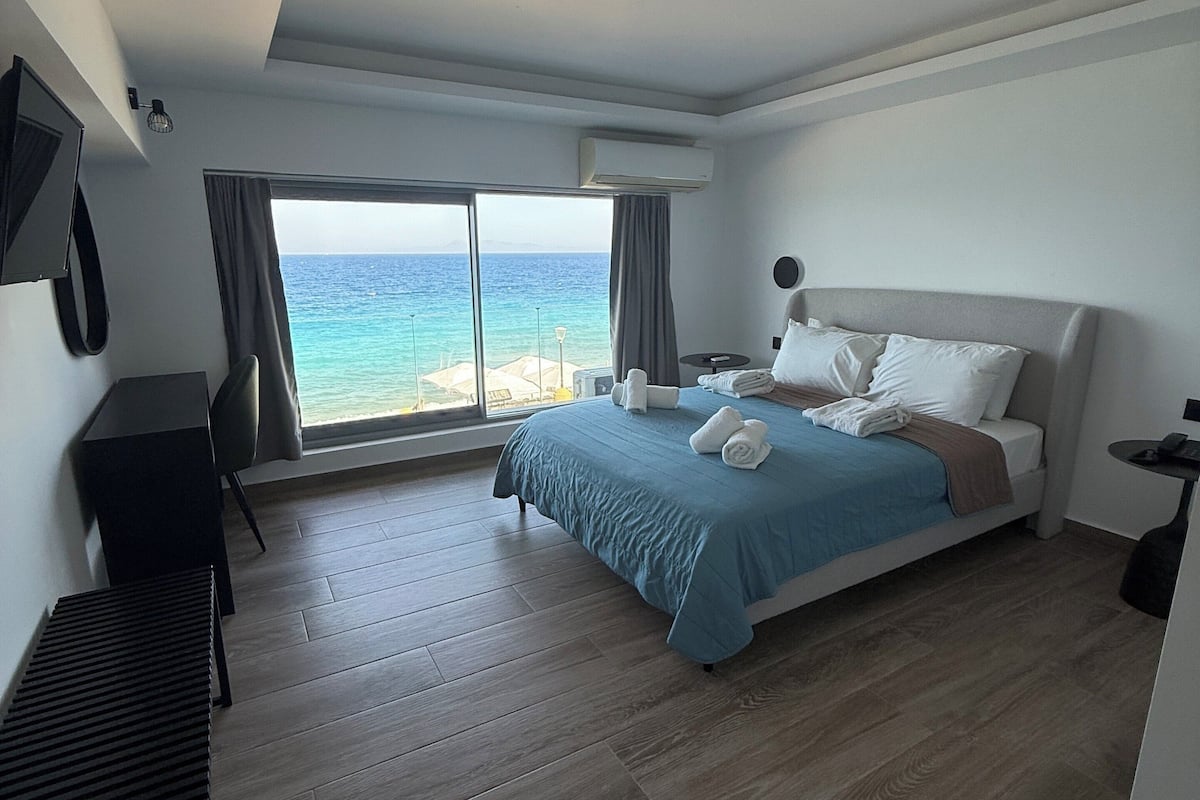 1 sovrum, minibar och värdeförvaringsskåp på rummet