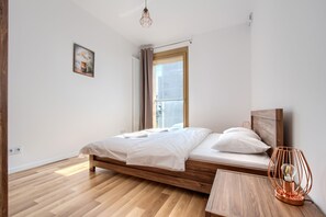 Room - P&O Kolejowa 1 (Warsaw)