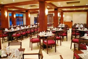 Daily buffet breakfast (USD 22 per person)