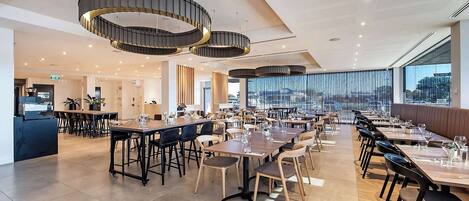 Petit déjeuner, déjeuner et dßner servis sur place