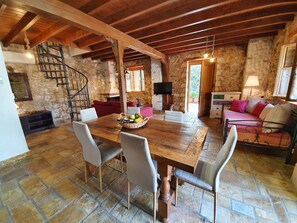 Traditional Villa | Living area