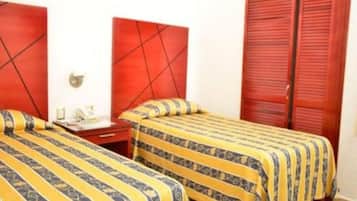 Habitación doble, 2 camas individuales | Caja de seguridad en la habitación y insonorización