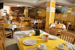 Daily cooked-to-order breakfast for a fee