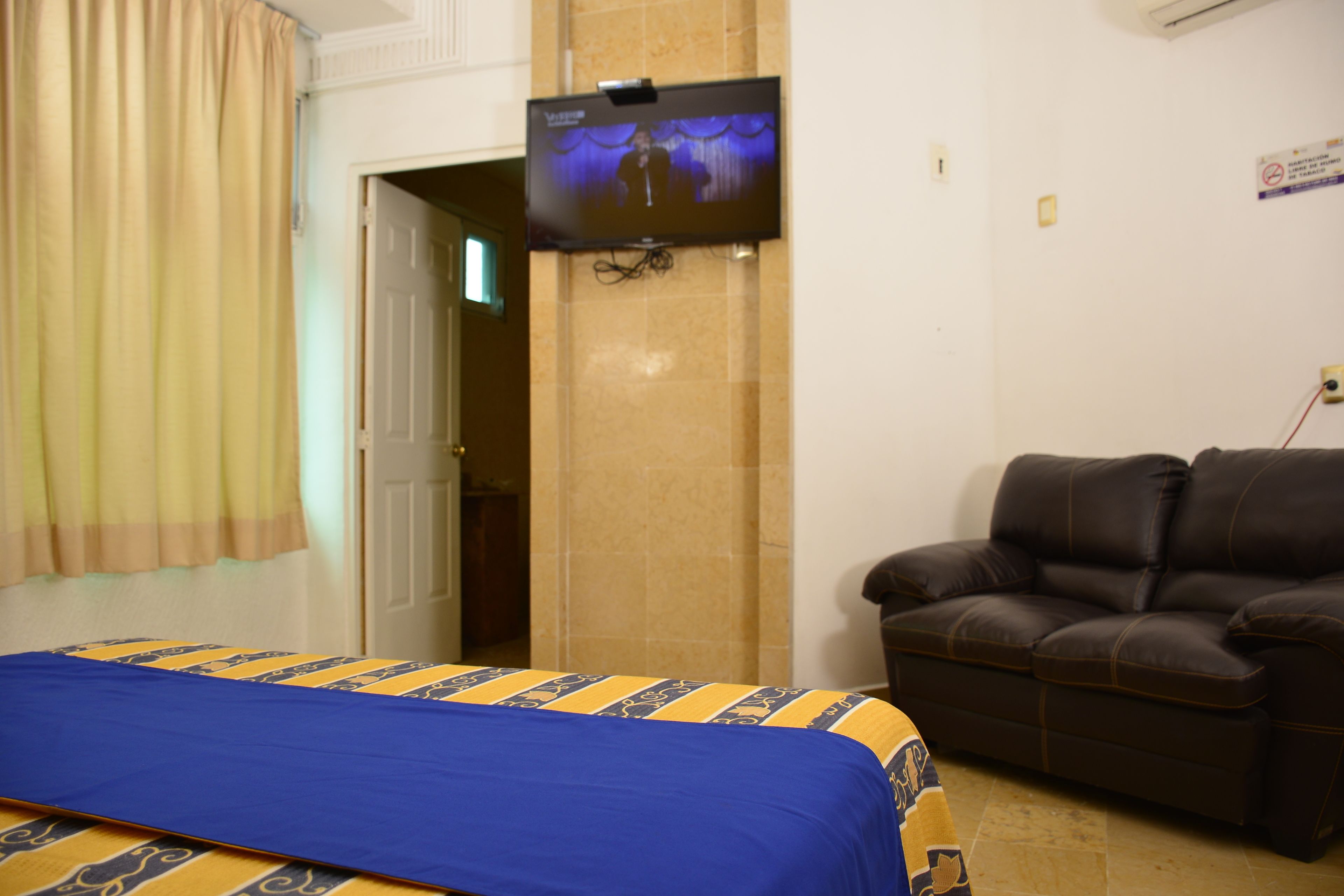 junior suite, 1 queen bed | 1 bedroom, in-room safe, soundproofing, iron/ironing board