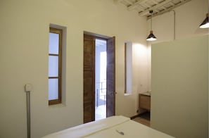 Private Room 1 | WiFi (無料)、ベッドシーツ
