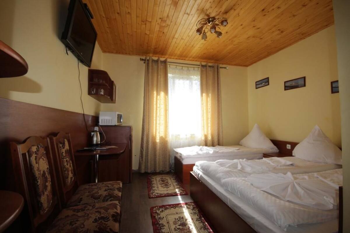 Superior Triple Room, Multiple Beds, Non Smoking | Soundproofing, iron/ironing board, free WiFi, bed sheets