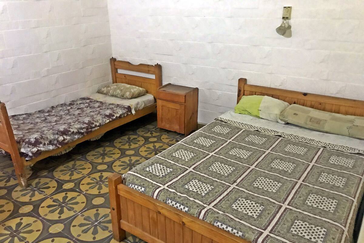 Free WiFi, bed sheets
