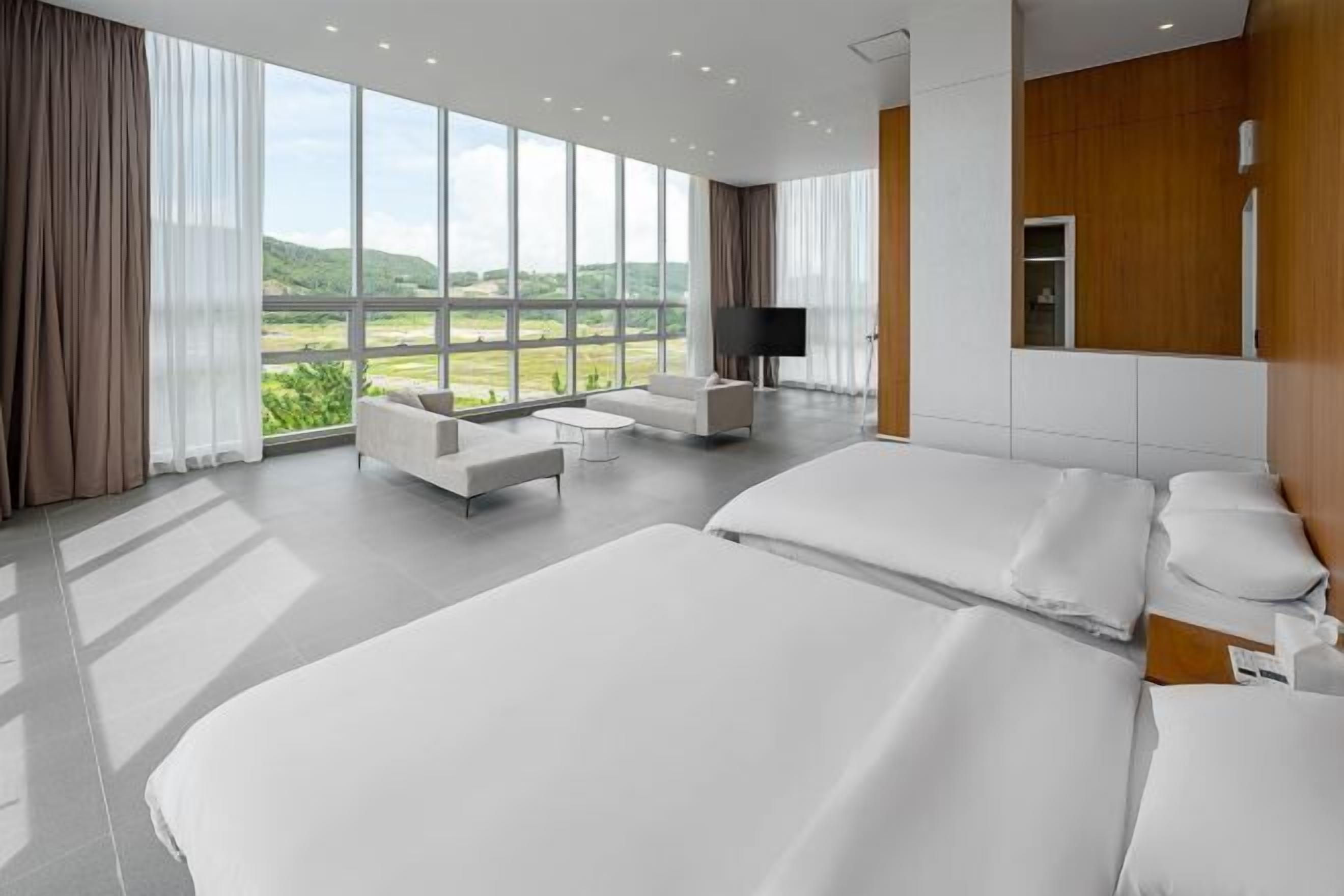 Verdunkelungsvorhänge, kostenloses WLAN