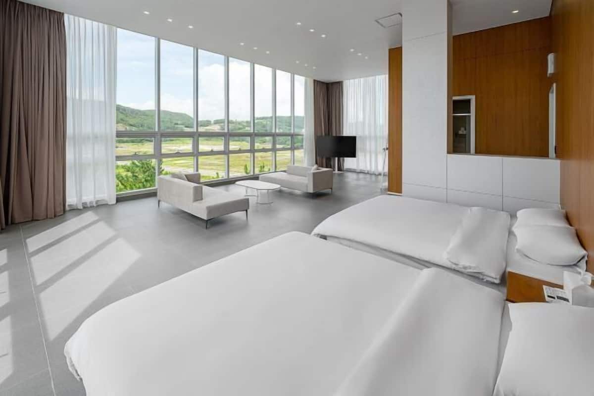 Verdunkelungsvorhänge, kostenloses WLAN