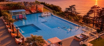 La Terrace Resort