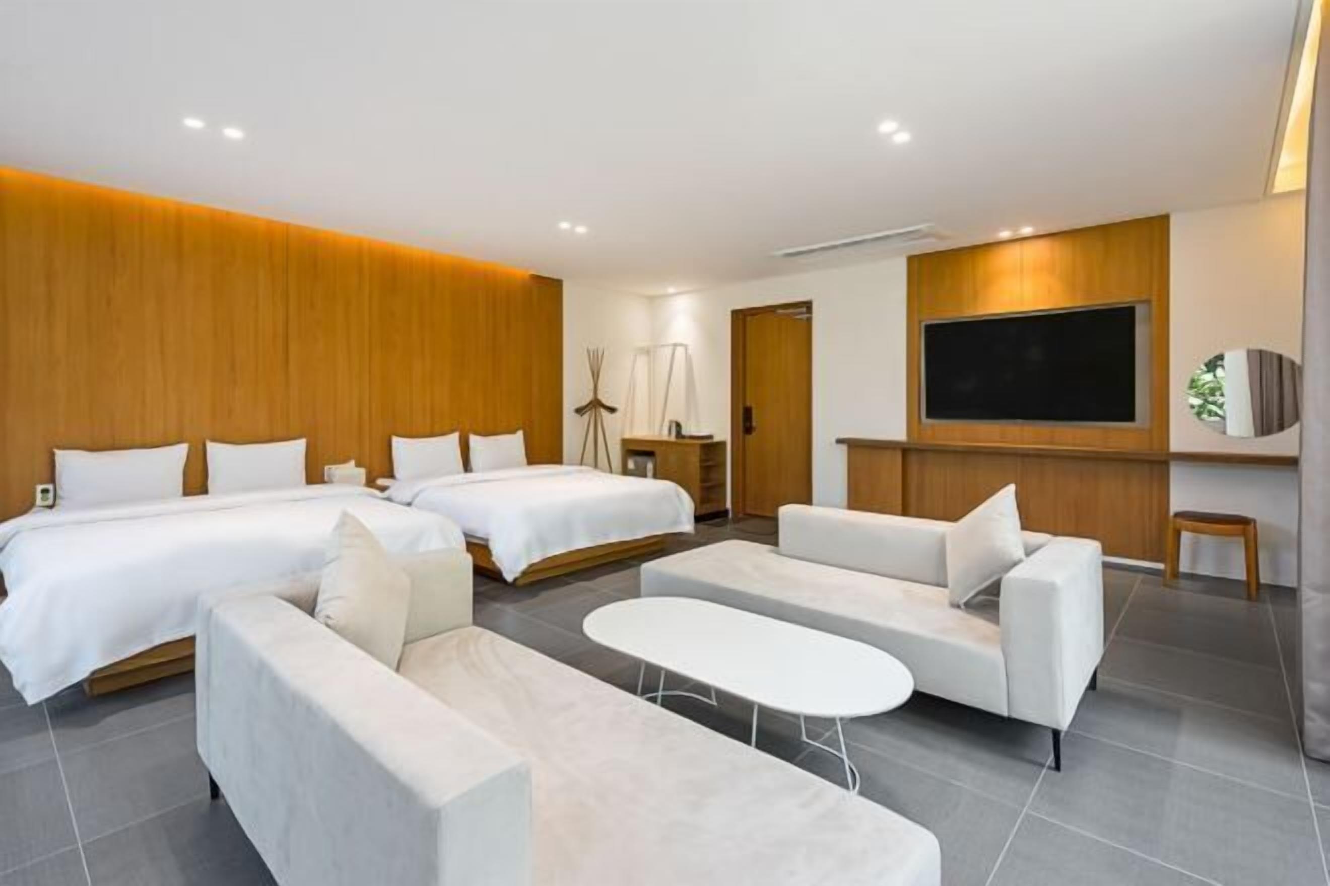 Verdunkelungsvorhänge, kostenloses WLAN