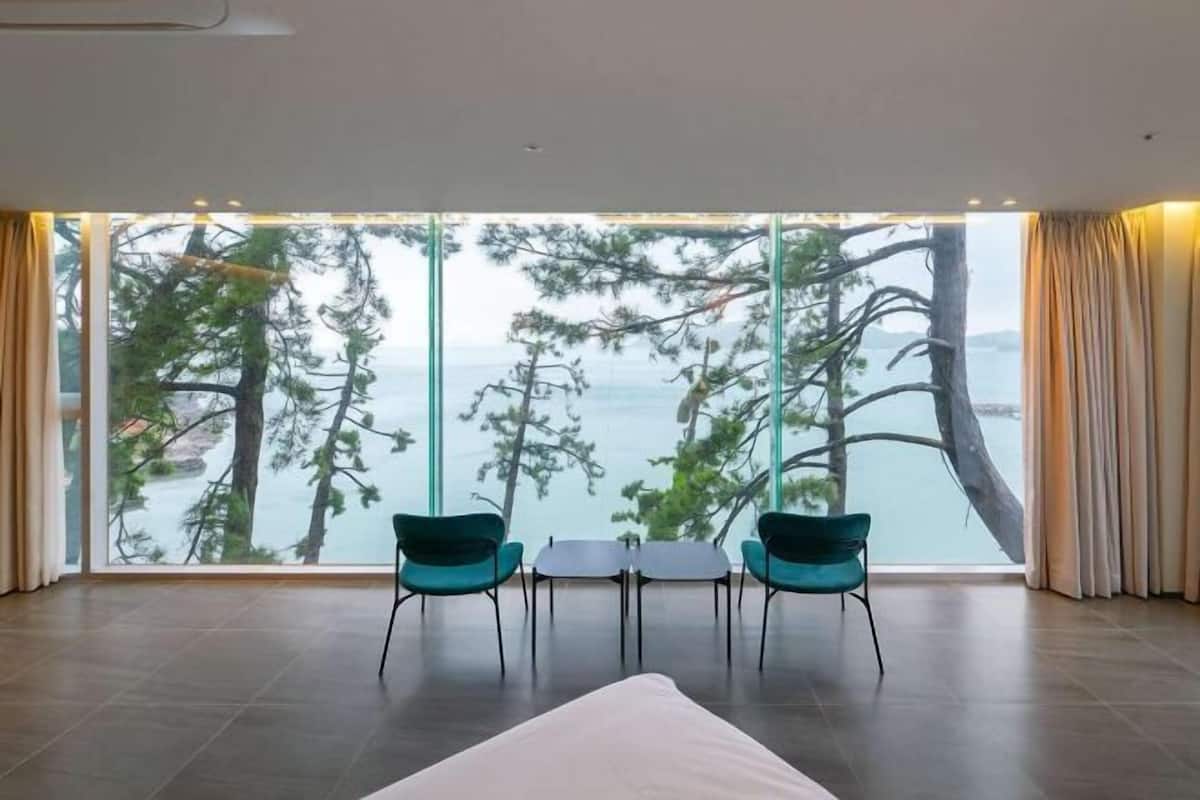 Verdunkelungsvorhänge, kostenloses WLAN