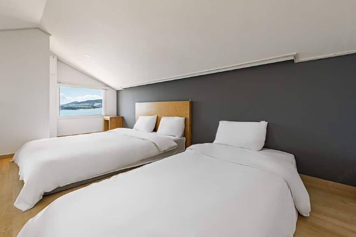 1 bedroom, blackout curtains, free WiFi