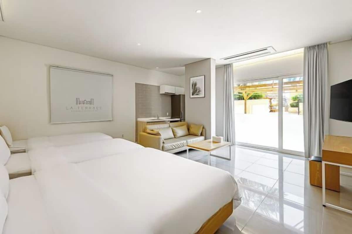 1 bedroom, blackout curtains, free WiFi