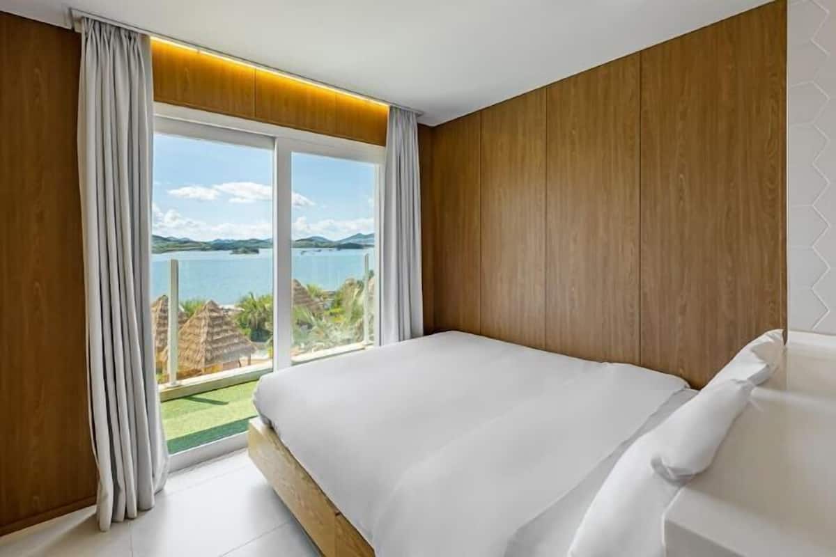 Verdunkelungsvorhänge, kostenloses WLAN